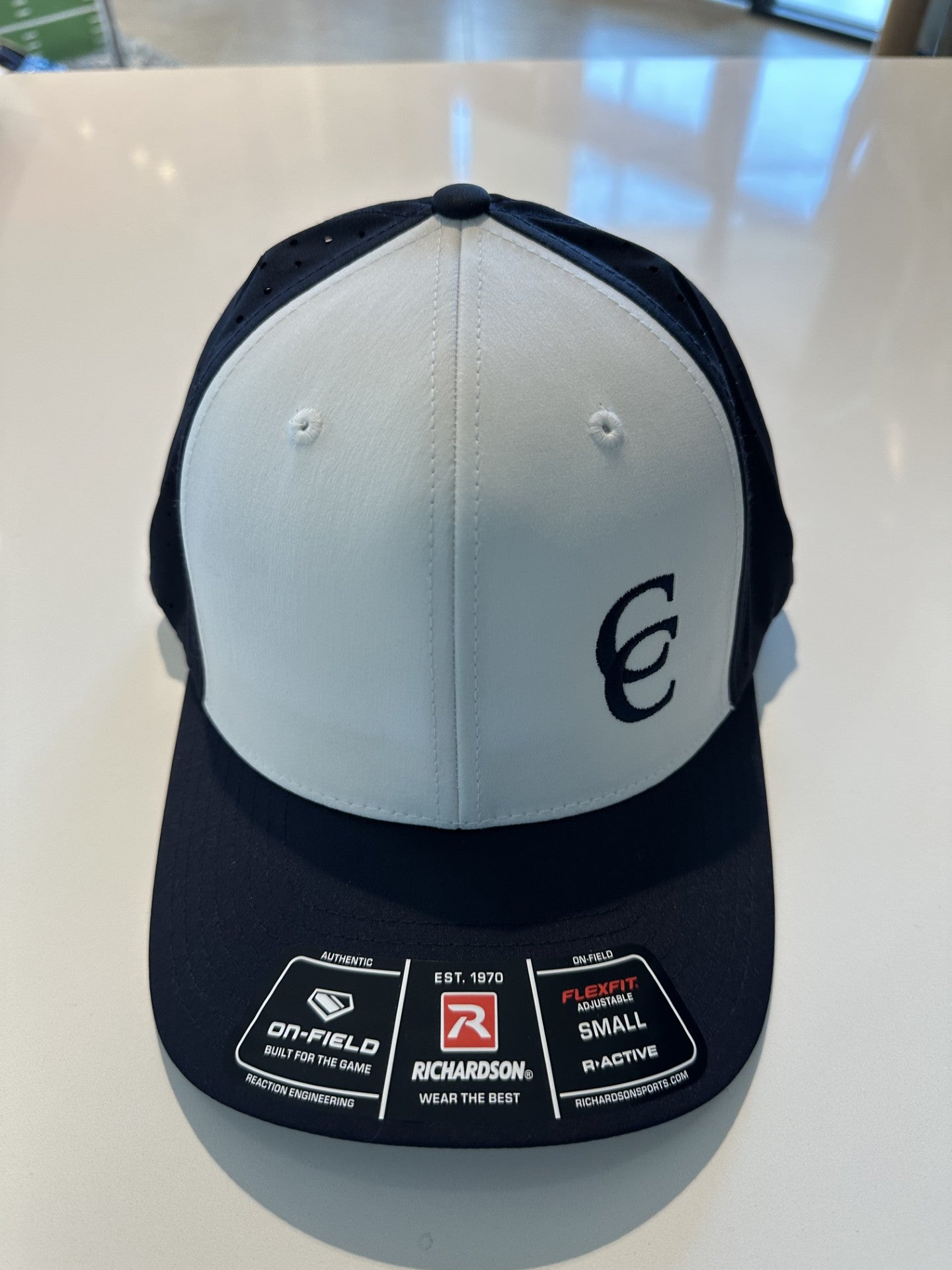 Richardson WH/NVY CC Offset